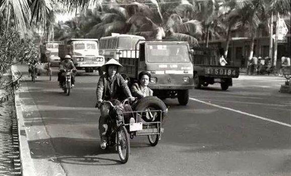 �z��1988��12��27�գ� �Ǖr�׺��]�г���܇��������·�O�������v�d�͵���݆܇�ஔ(d��ng)�ڬF(xi��n)��������һ��